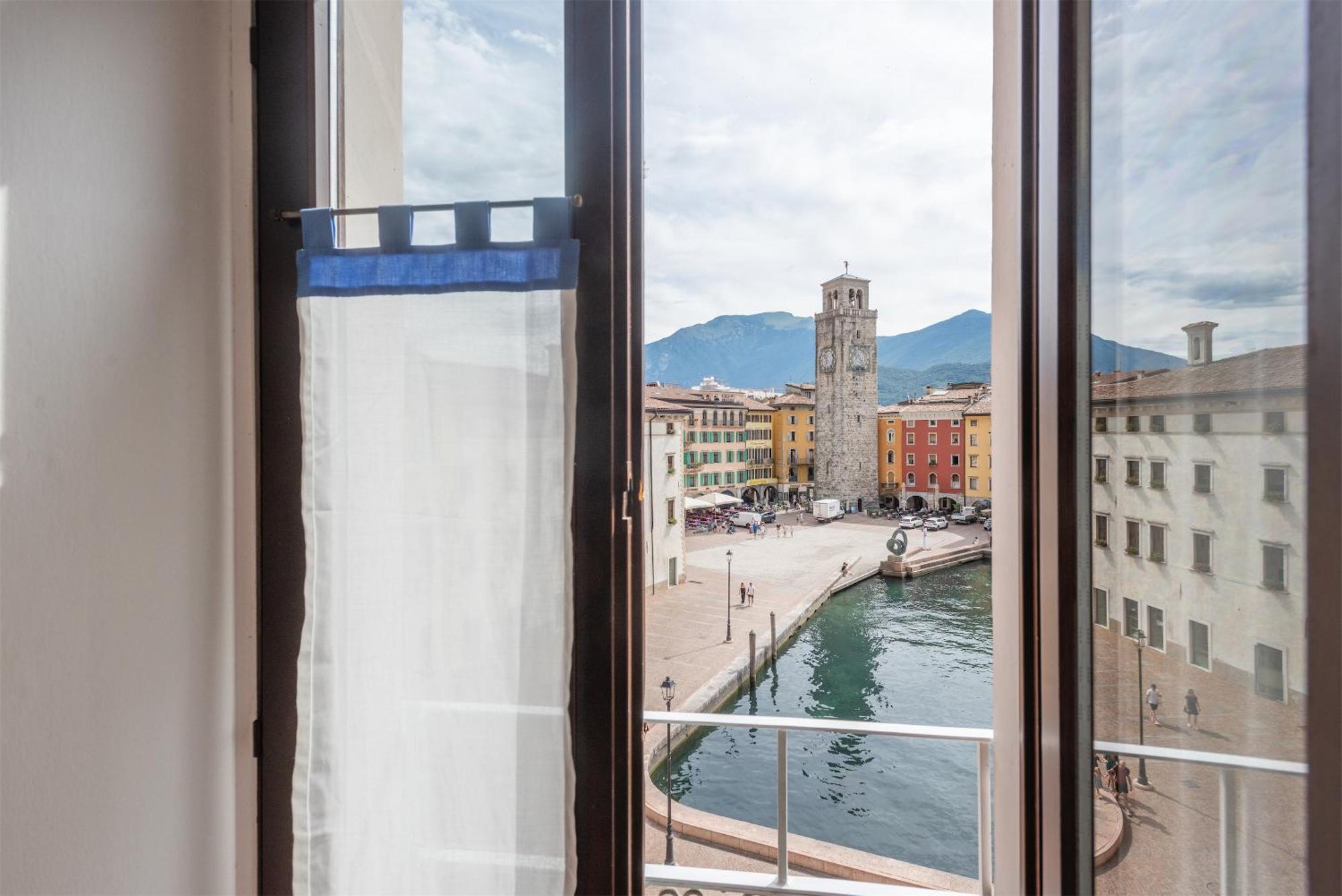 Casa La Torre, The View On The Lake Riva del Garda Exterior photo