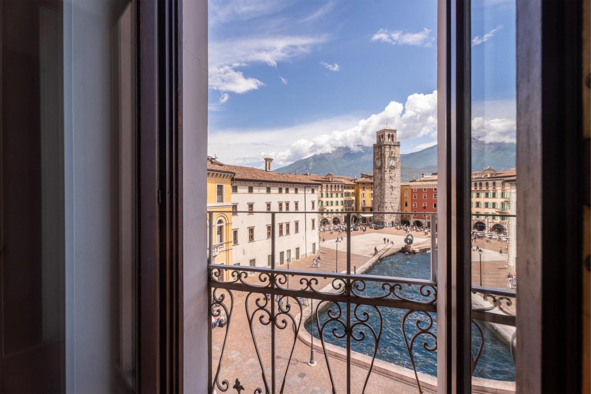Casa La Torre, The View On The Lake Riva del Garda Exterior photo