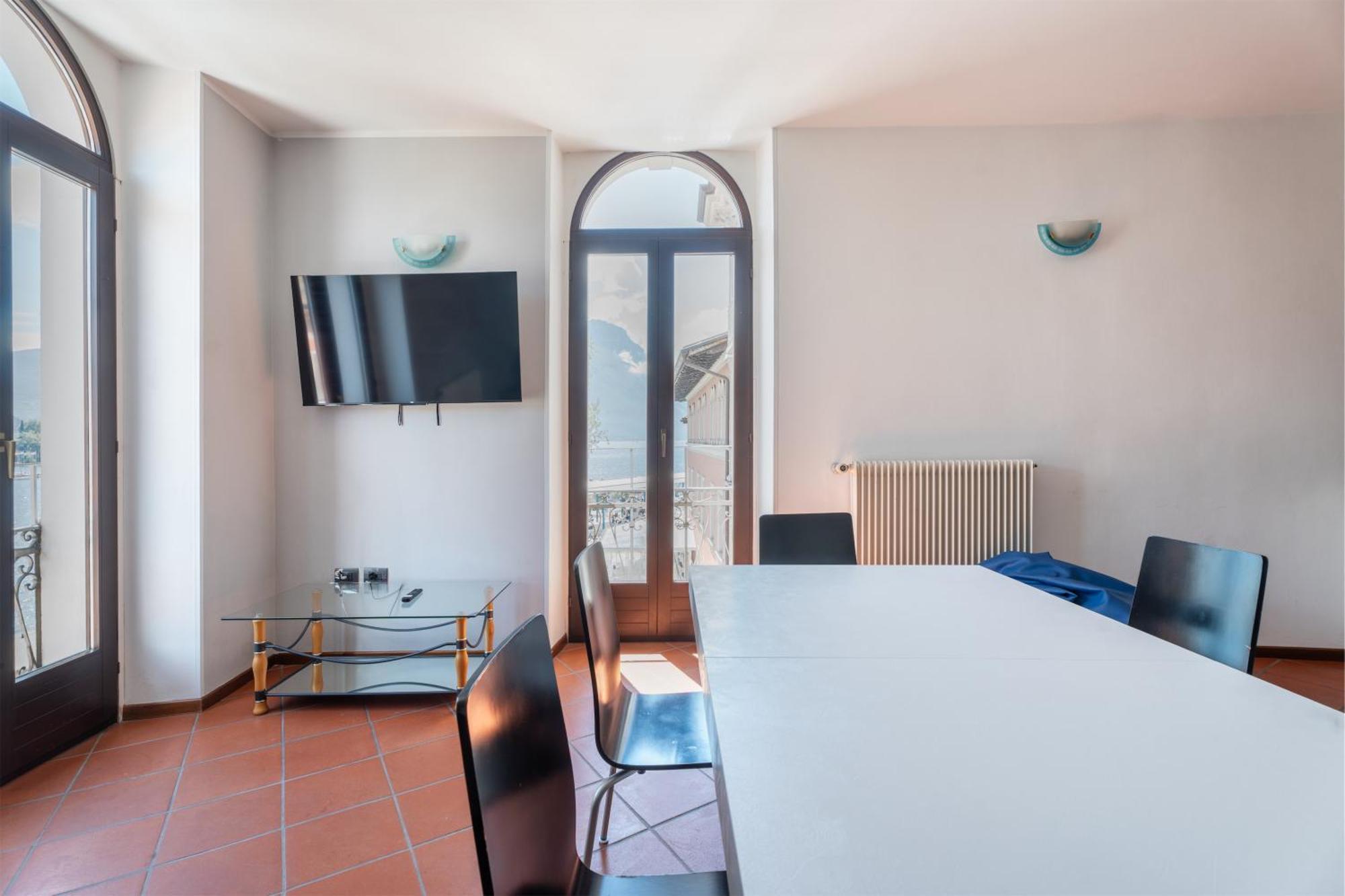 Casa La Torre, The View On The Lake Riva del Garda Exterior photo