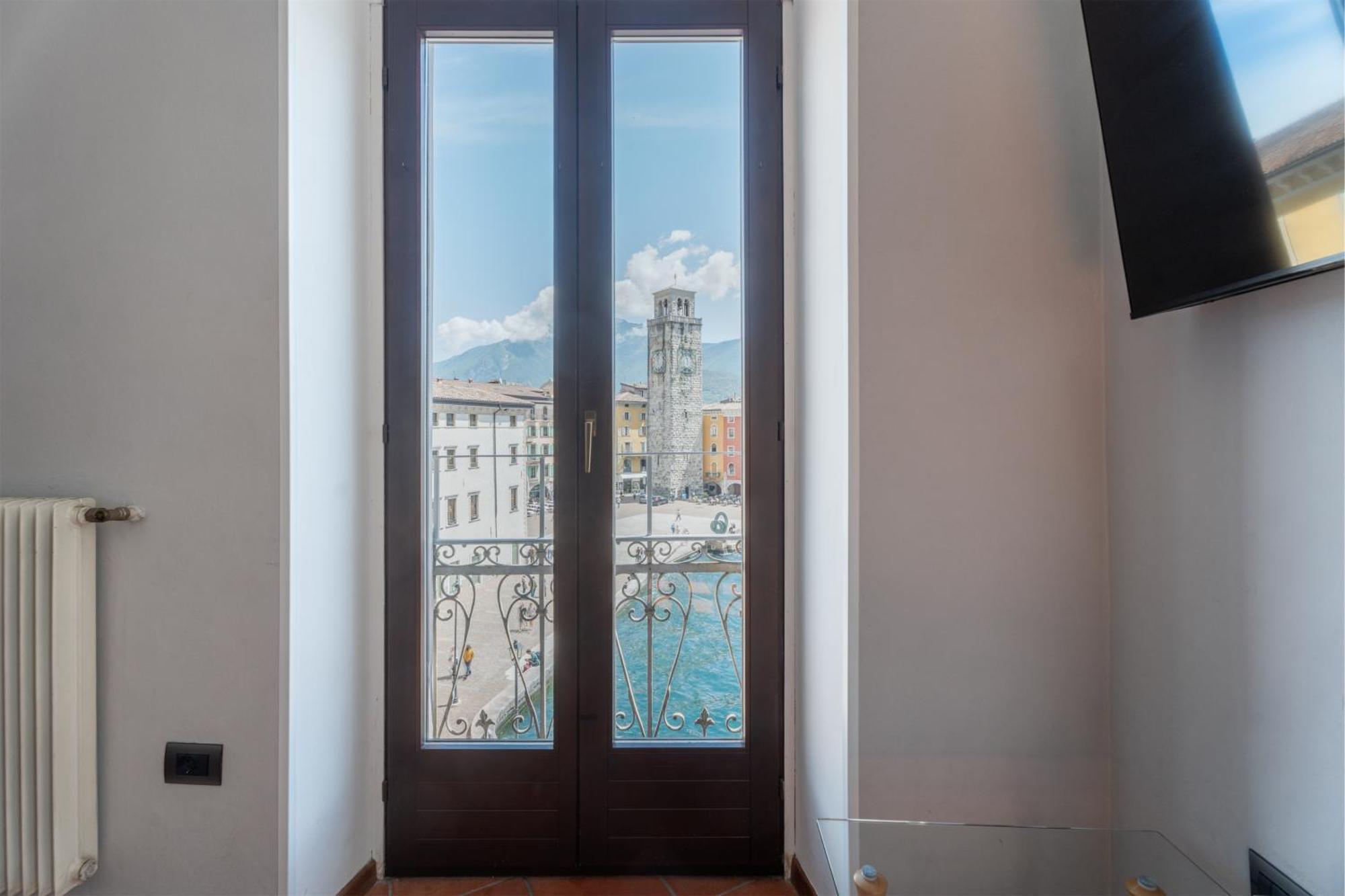 Casa La Torre, The View On The Lake Riva del Garda Exterior photo